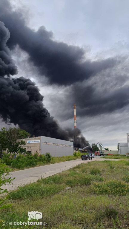 Pożar na składowisku opon w Toruniu