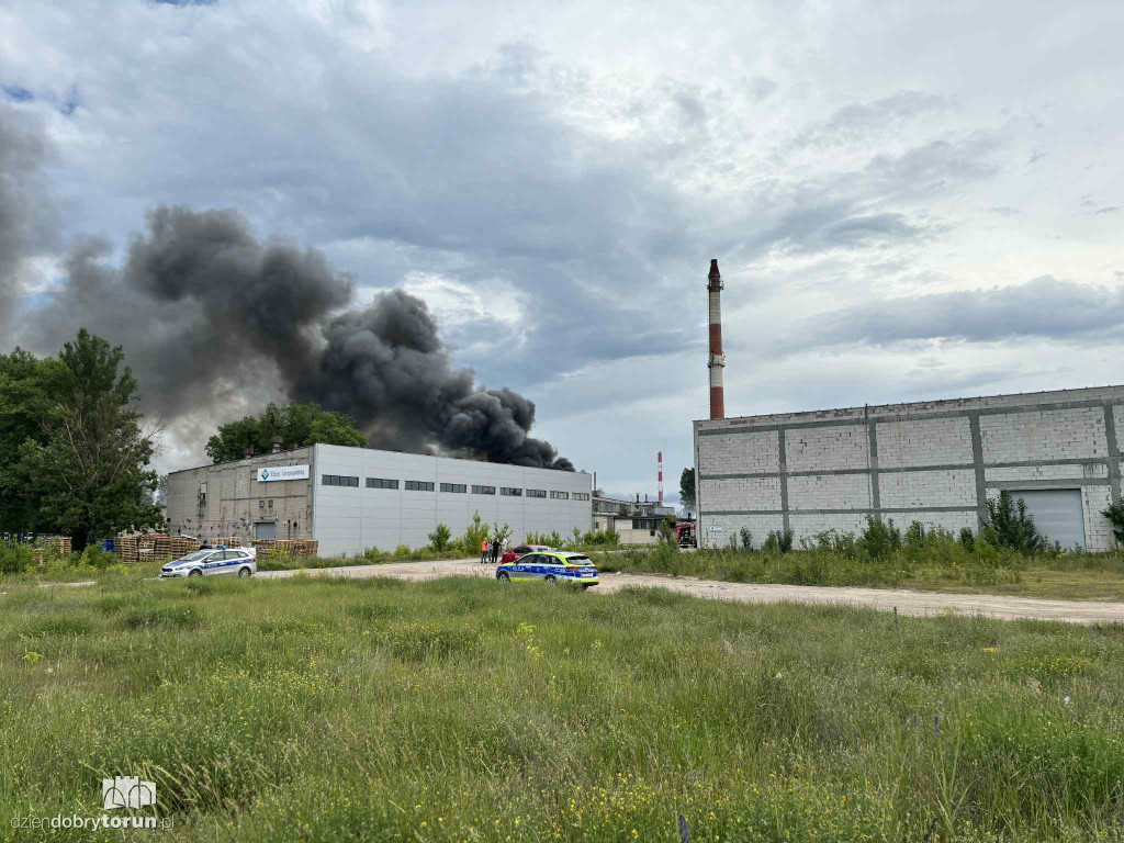 Pożar na składowisku opon w Toruniu