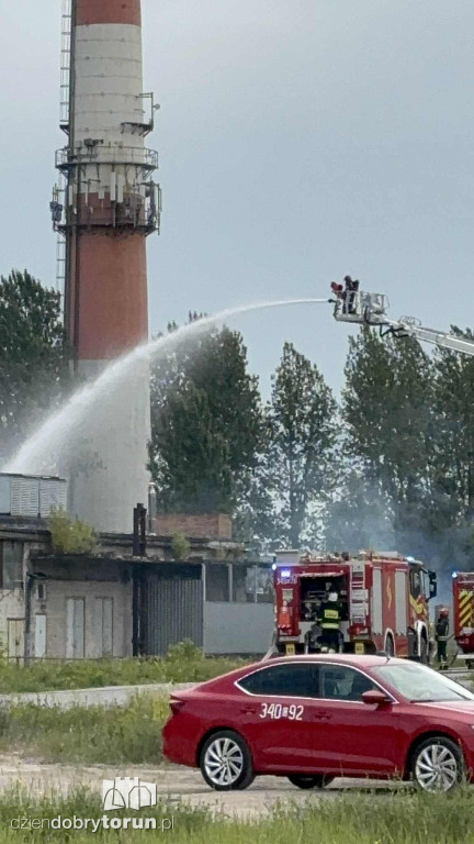 Pożar na składowisku opon w Toruniu