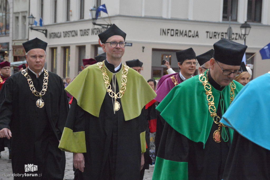 Jubileuszowe posiedzenie Senatu UMK