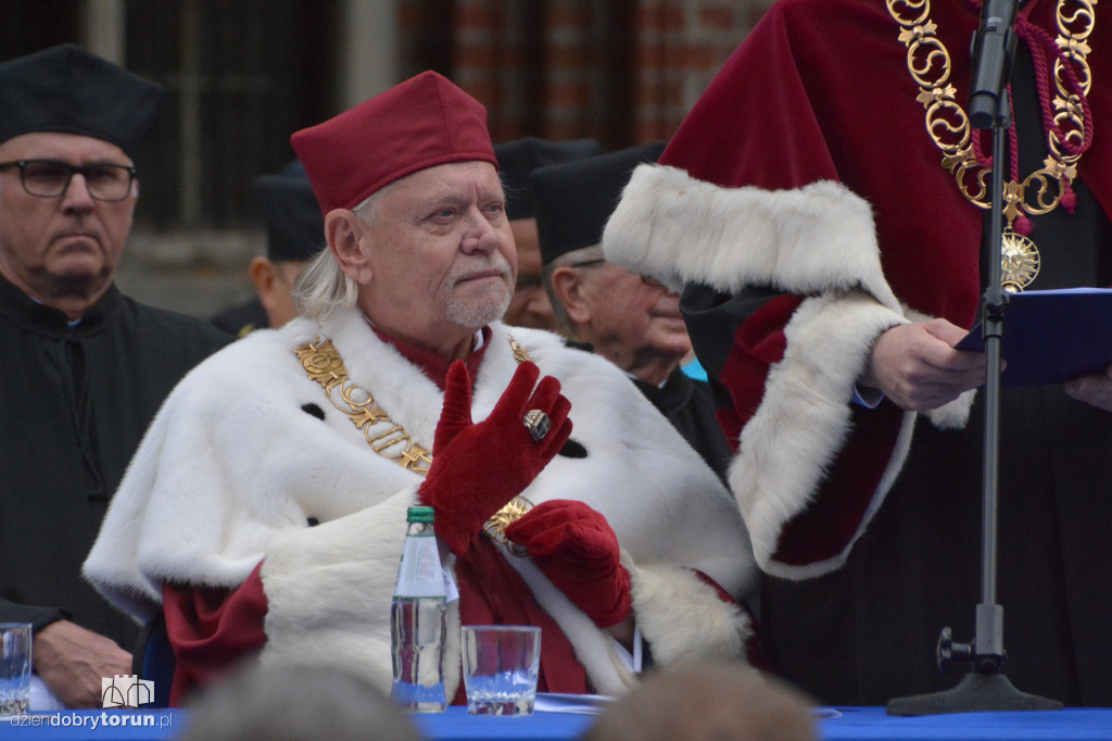 Jubileuszowe posiedzenie Senatu UMK