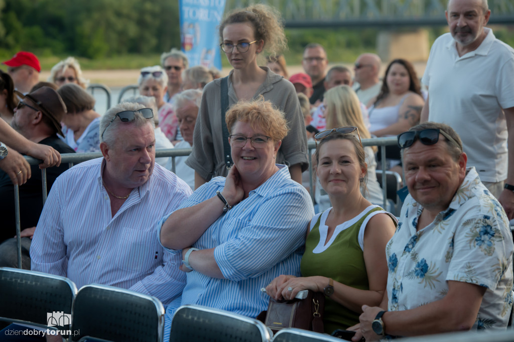 Koncert TOS z udziałem znanych wokalistów
