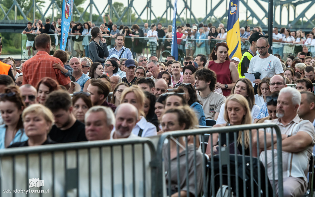 Koncert TOS z udziałem znanych wokalistów