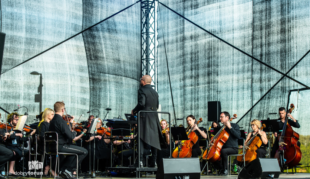 Koncert TOS z udziałem znanych wokalistów