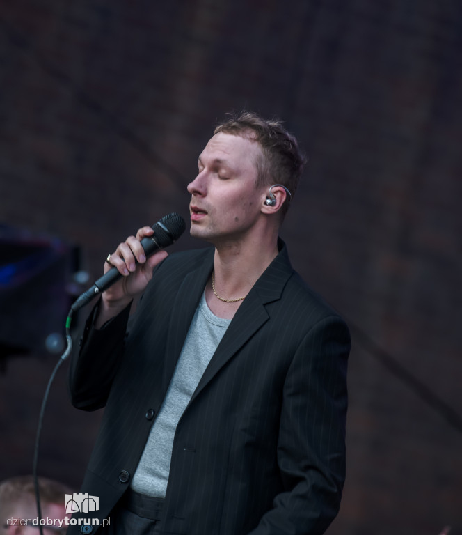 Koncert TOS z udziałem znanych wokalistów