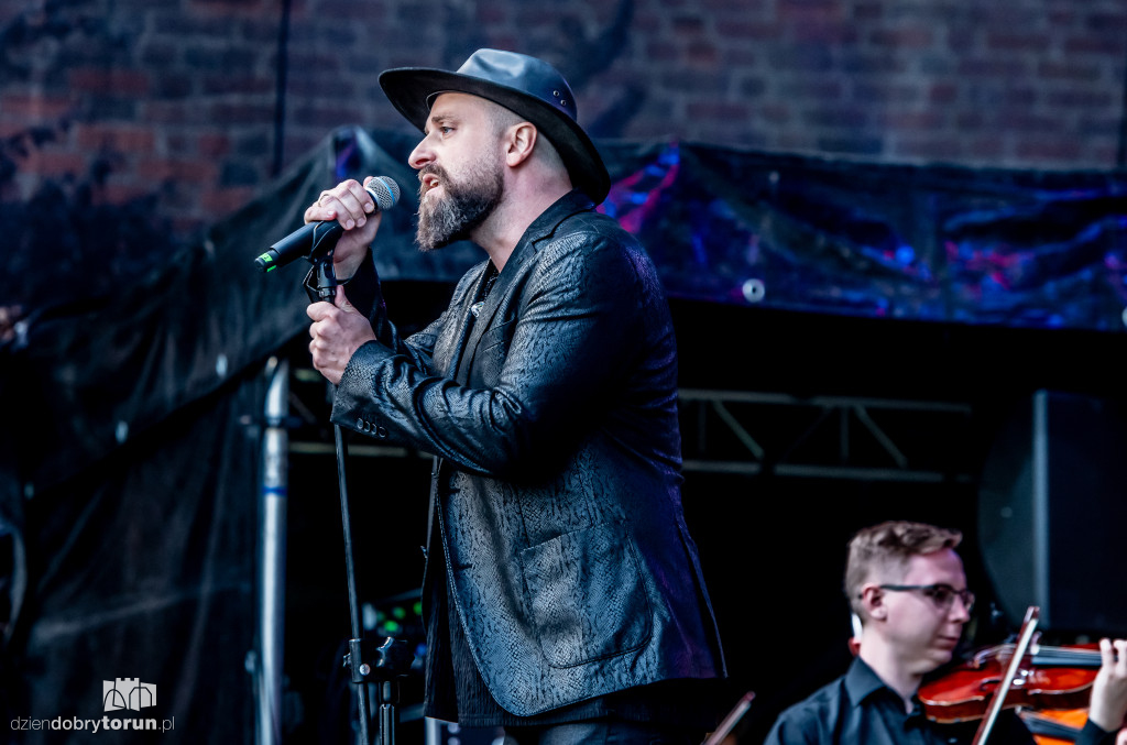 Koncert TOS z udziałem znanych wokalistów