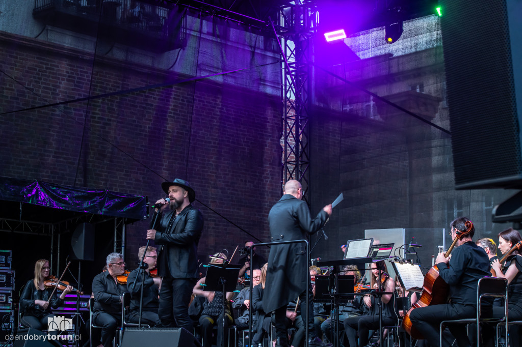 Koncert TOS z udziałem znanych wokalistów