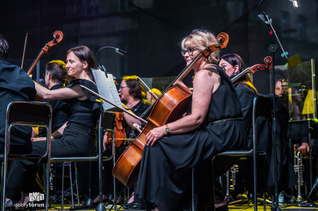 Koncert TOS z udziałem znanych wokalistów