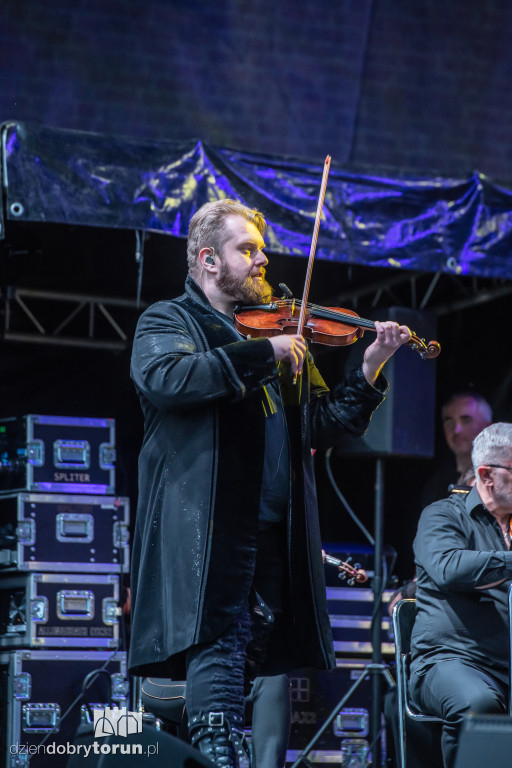Koncert TOS z udziałem znanych wokalistów