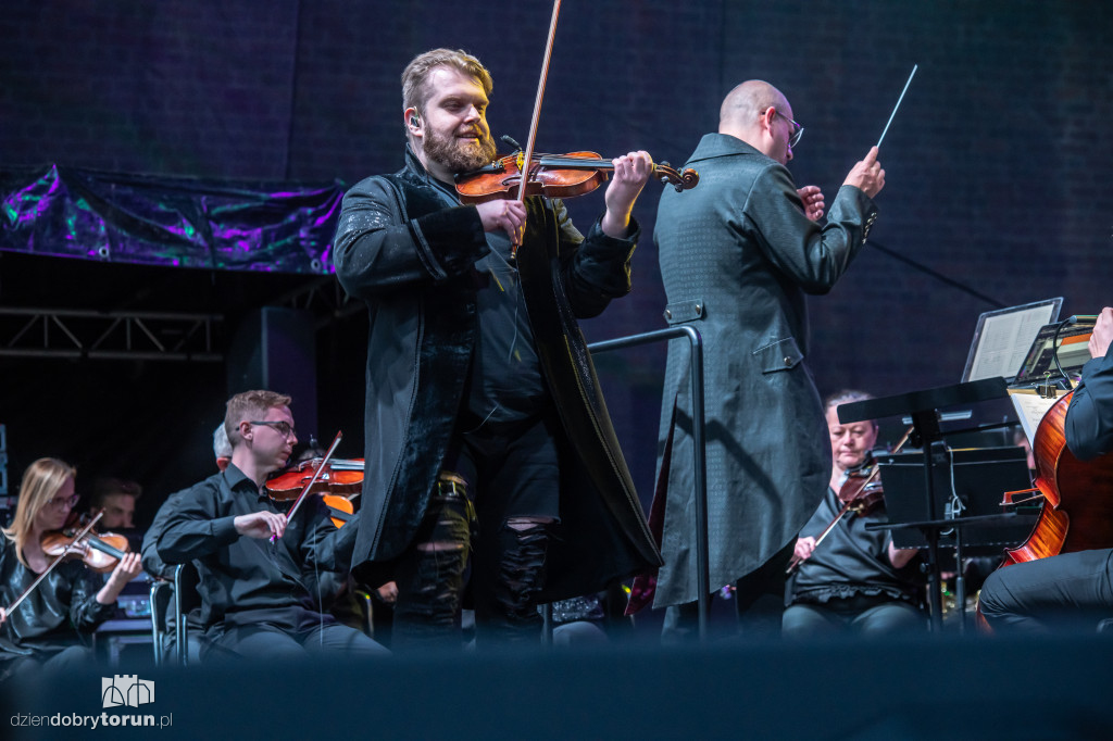 Koncert TOS z udziałem znanych wokalistów