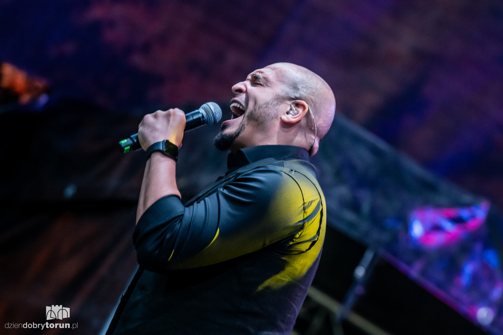 Koncert TOS z udziałem znanych wokalistów