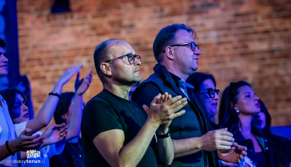 Koncert TOS z udziałem znanych wokalistów