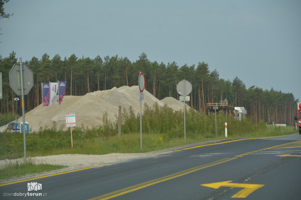 Co się dzieje na budowie S10?
