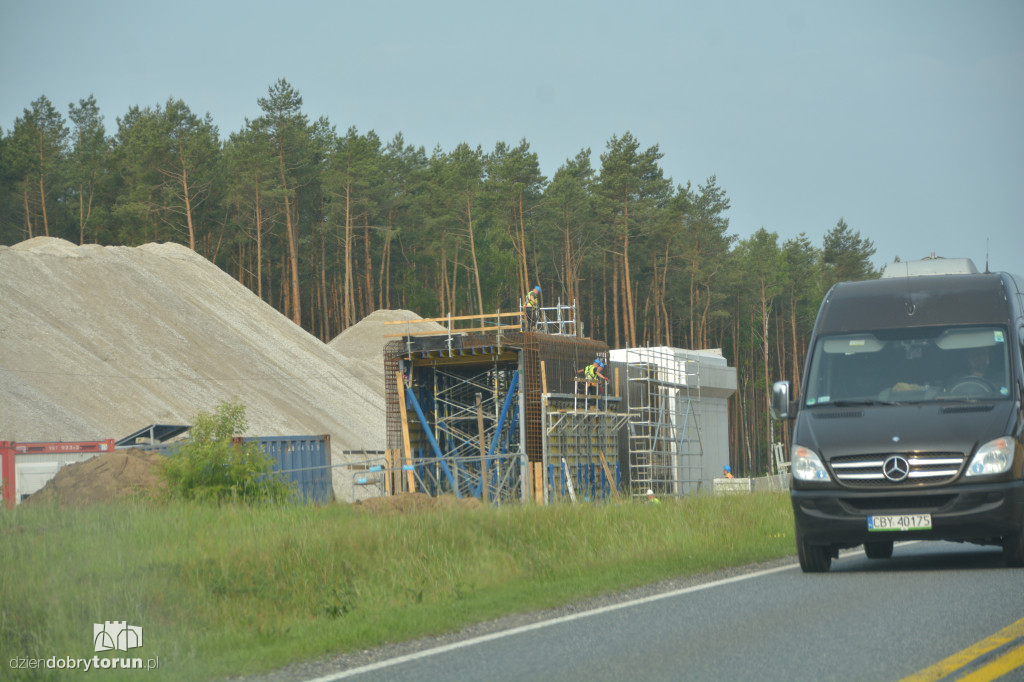 Co się dzieje na budowie S10?