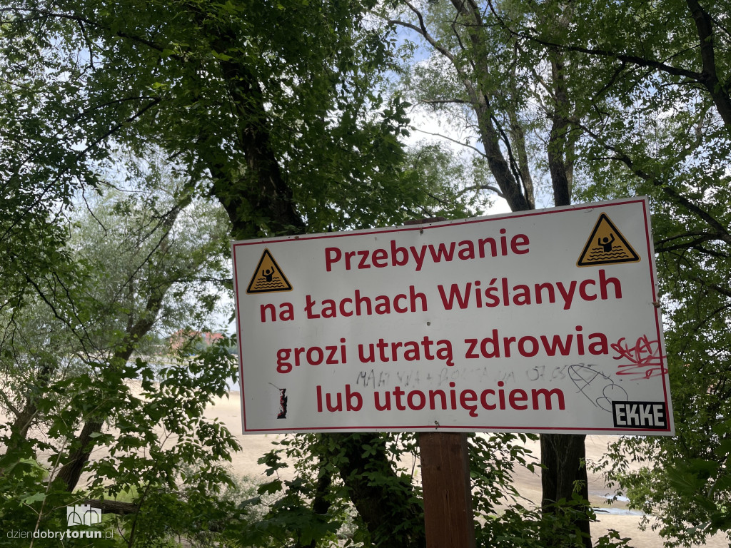 Na Wiśle coraz większe łachy