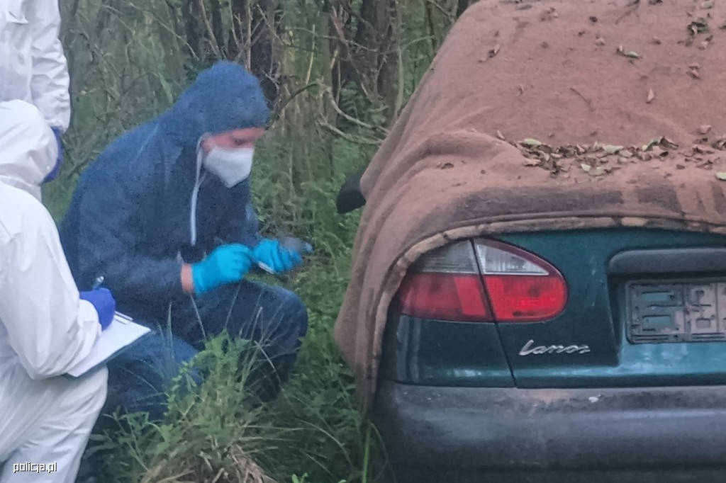 Ciała dwóch mężczyzn odnaleziono w lesie