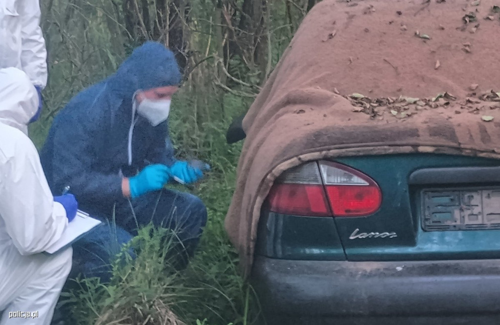 Ciała dwóch mężczyzn odnaleziono w lesie