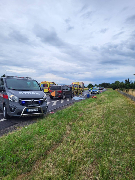Trzy osoby trafiły do szpitala po kolizji