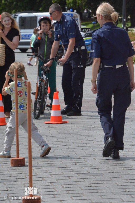 Policyjny piknik na Bulwarze