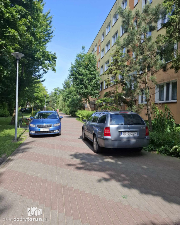 Tak parkuje się w Toruniu