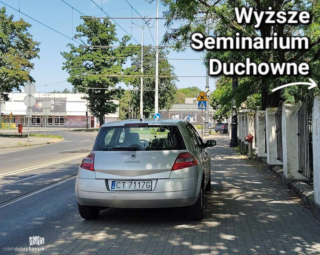 Tak parkuje się w Toruniu