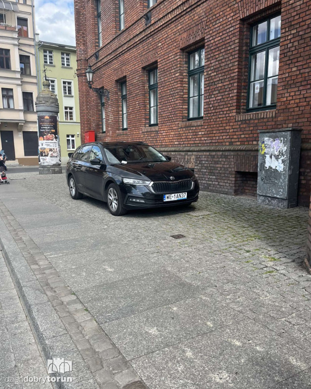 Tak parkuje się w Toruniu