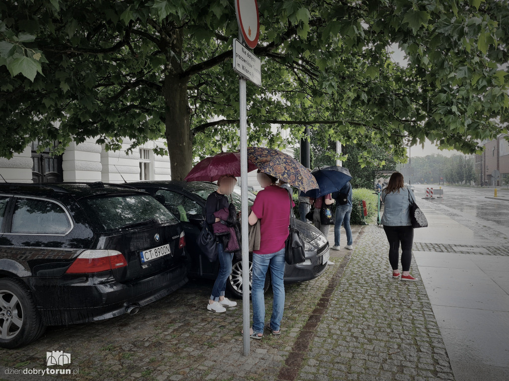 Tak parkuje się w Toruniu