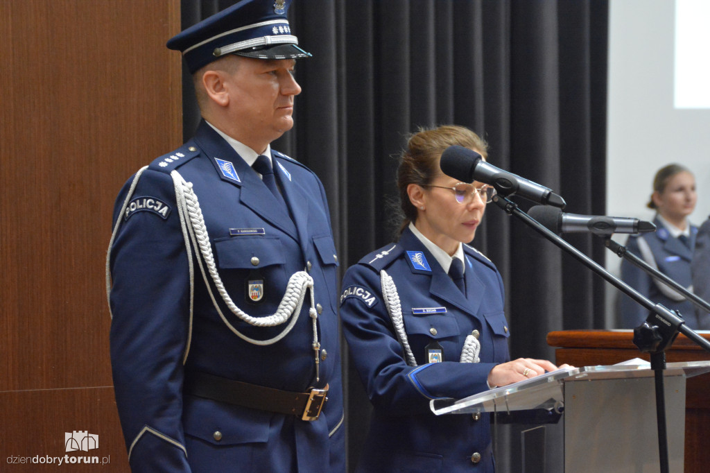 Awanse, medale i bezpieczeństwo. Święto Policji w Toruniu