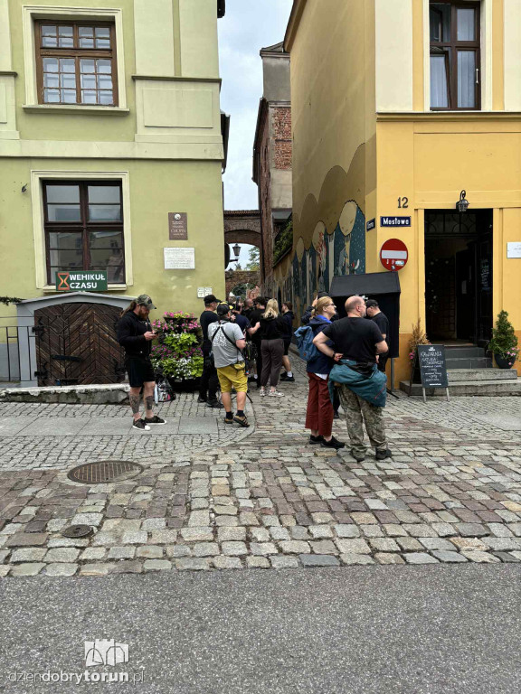 Ekipa filmowa przy ul. Ciasnej