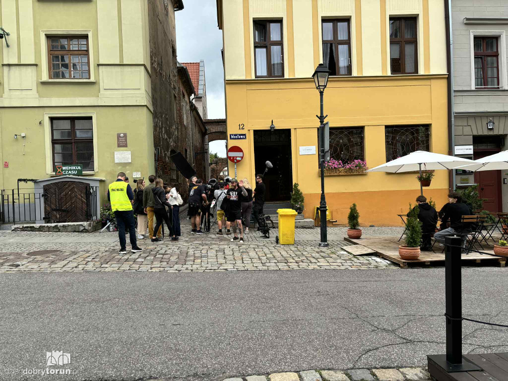 Ekipa filmowa przy ul. Ciasnej