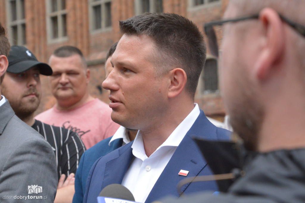 Antymigracyjny protest w Toruniu