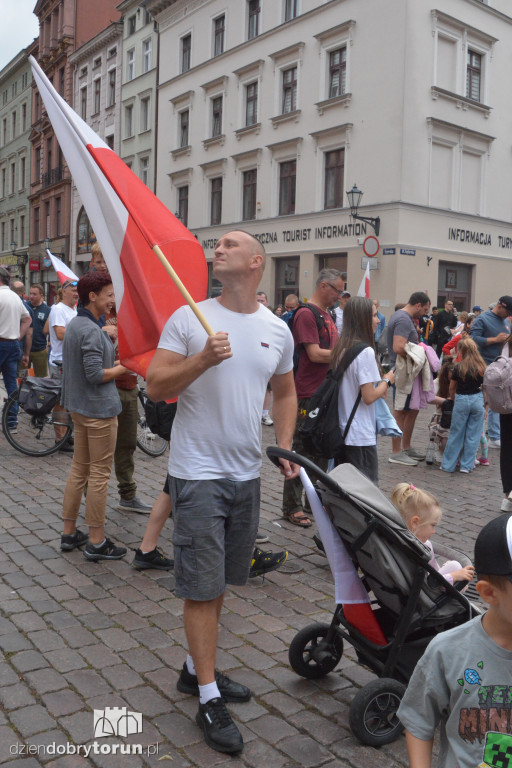 Antymigracyjny protest w Toruniu