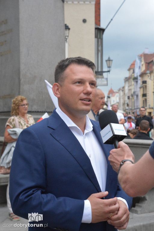 Antymigracyjny protest w Toruniu