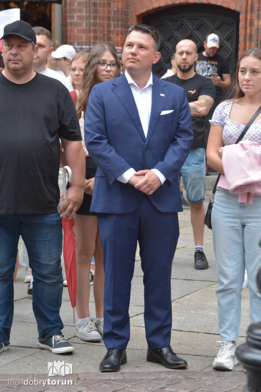 Antymigracyjny protest w Toruniu