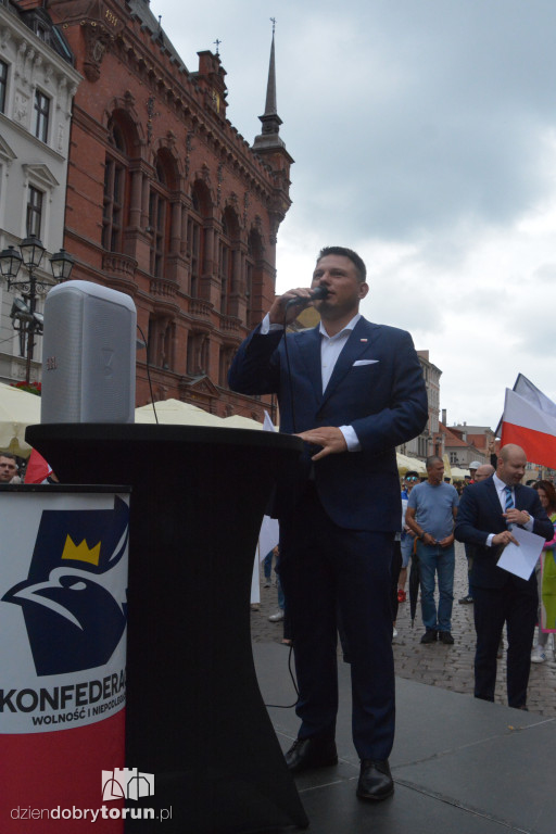 Antymigracyjny protest w Toruniu