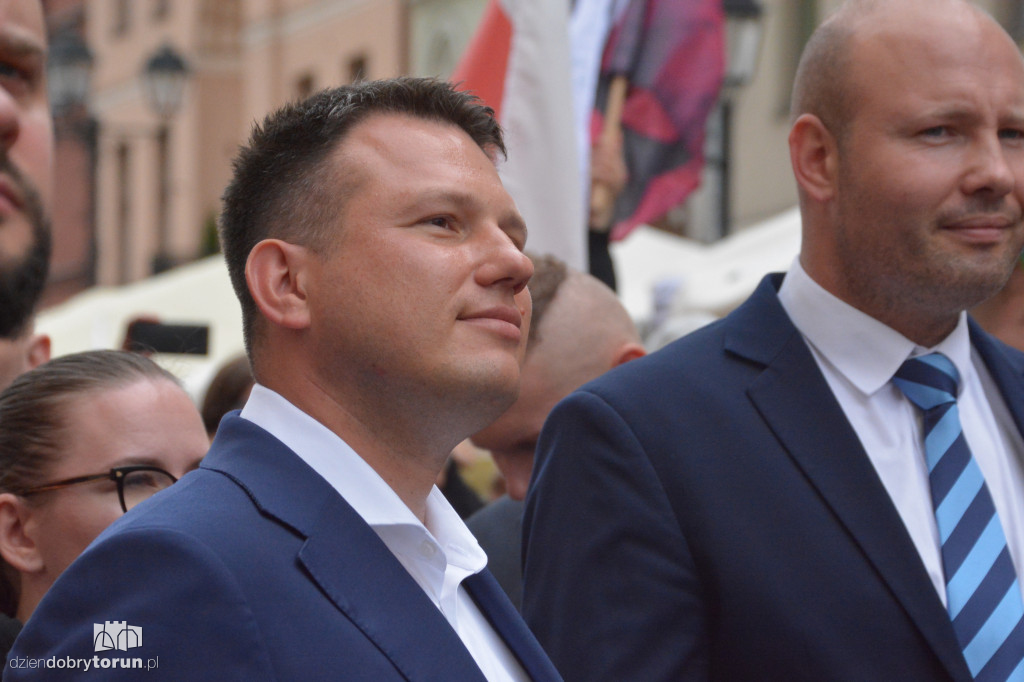 Kontrmanifestanci kontra Konfederacja. Napięta atmosfera w Toruniu