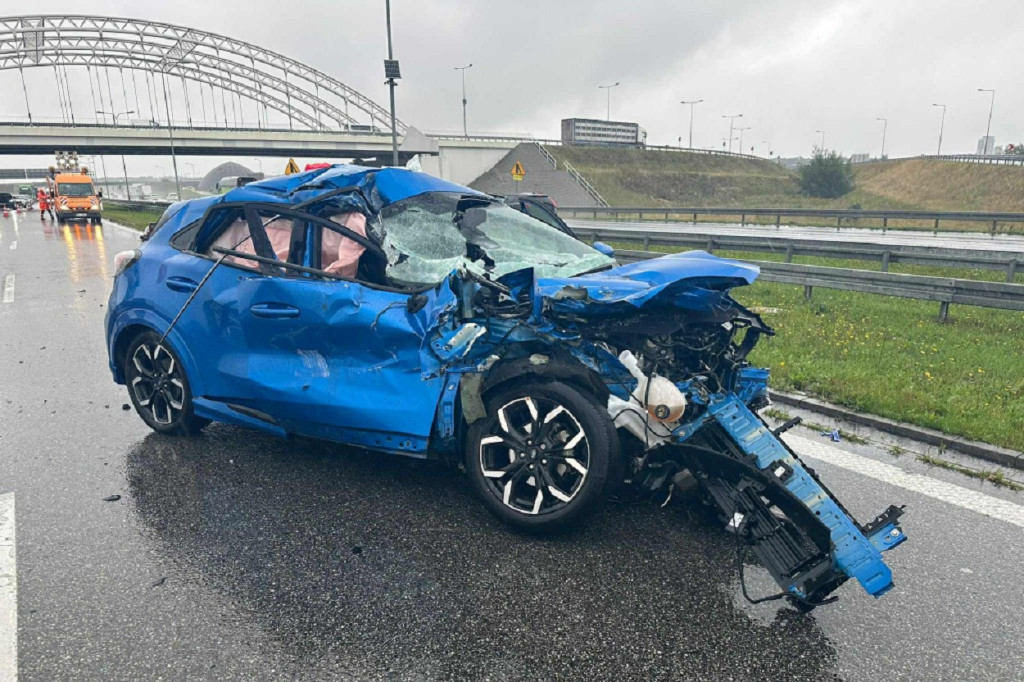 Paraliż na autostradzie A1. Ford zmiażdżony