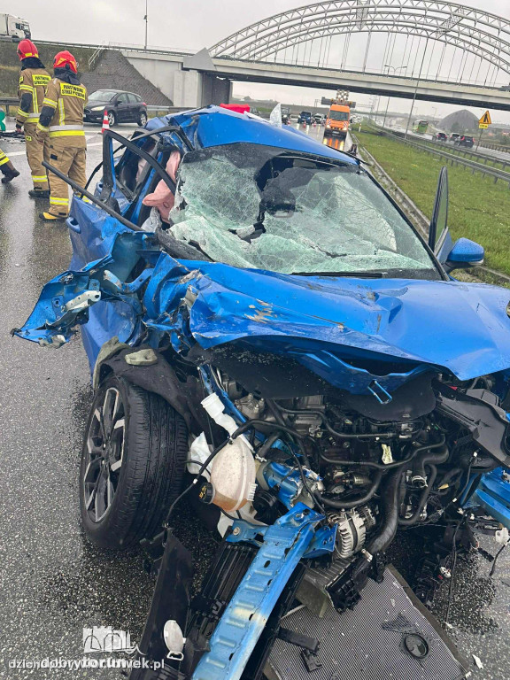 Paraliż na autostradzie A1. Ford zmiażdżony
