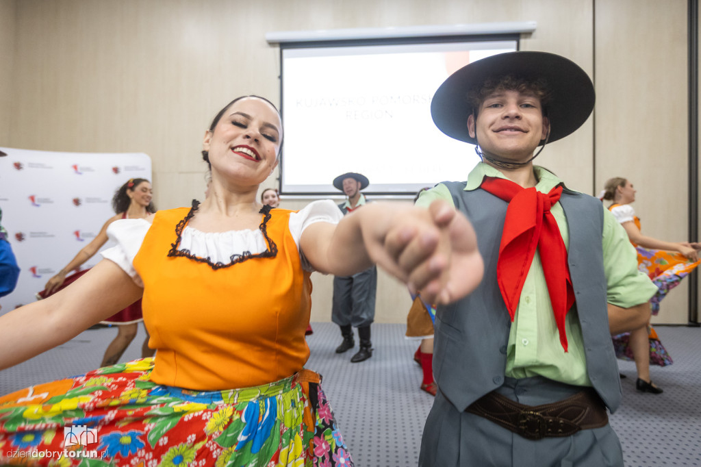 Polsko-brazylijski folklor na kujawskiej scenie