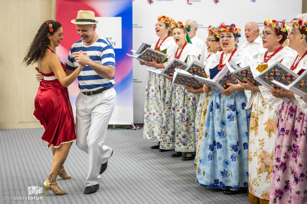 Polsko-brazylijski folklor na kujawskiej scenie