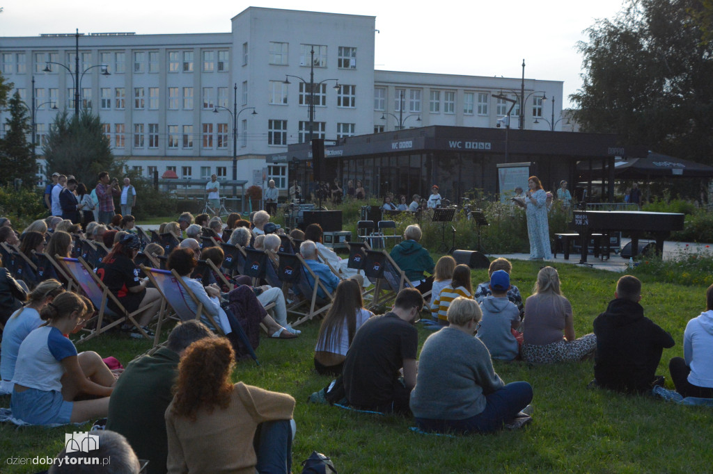 Przeboje retro na toruńskim deptaku