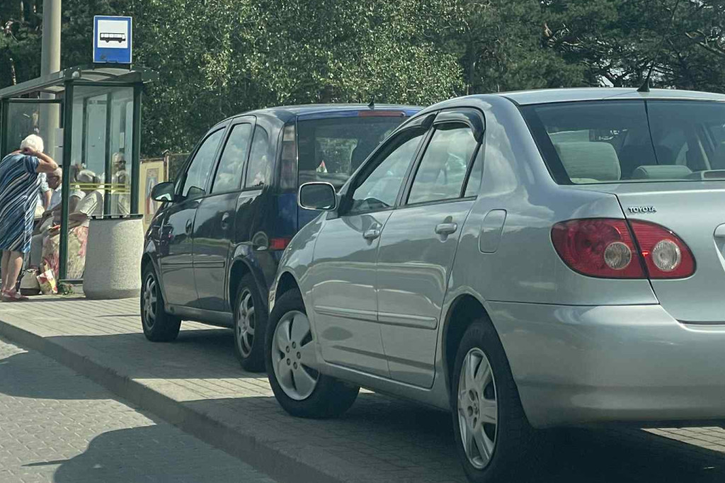 Tak parkuje się przy świątyni o. Rydzyka