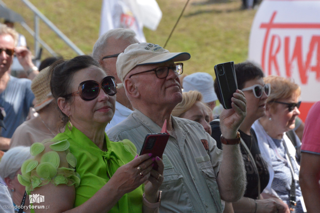 Pielgrzymi z całej Polski zjechali do Torunia