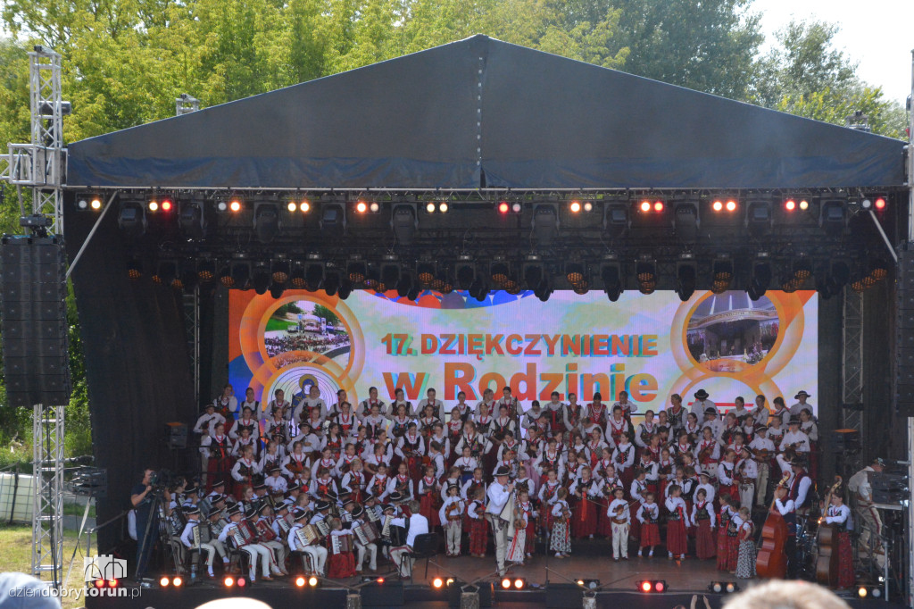 Tak śpiewała scena Dziękczynienia w Rodzinie