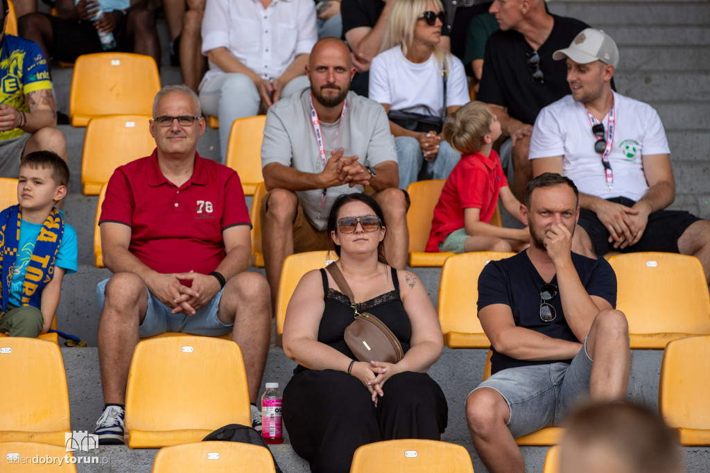 Elana Toruń 2 : 4 Lech II Poznań