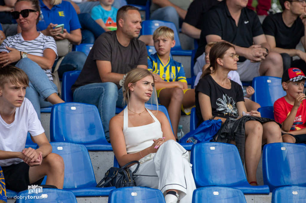 Elana Toruń 2 : 4 Lech II Poznań