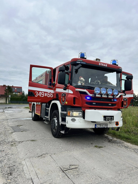 Peugeot spłonął doszczętnie!