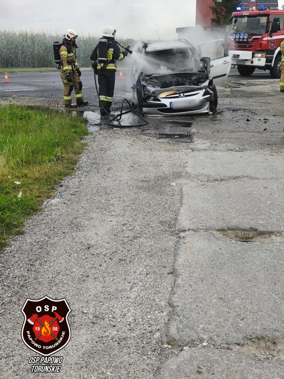 Peugeot spłonął doszczętnie!