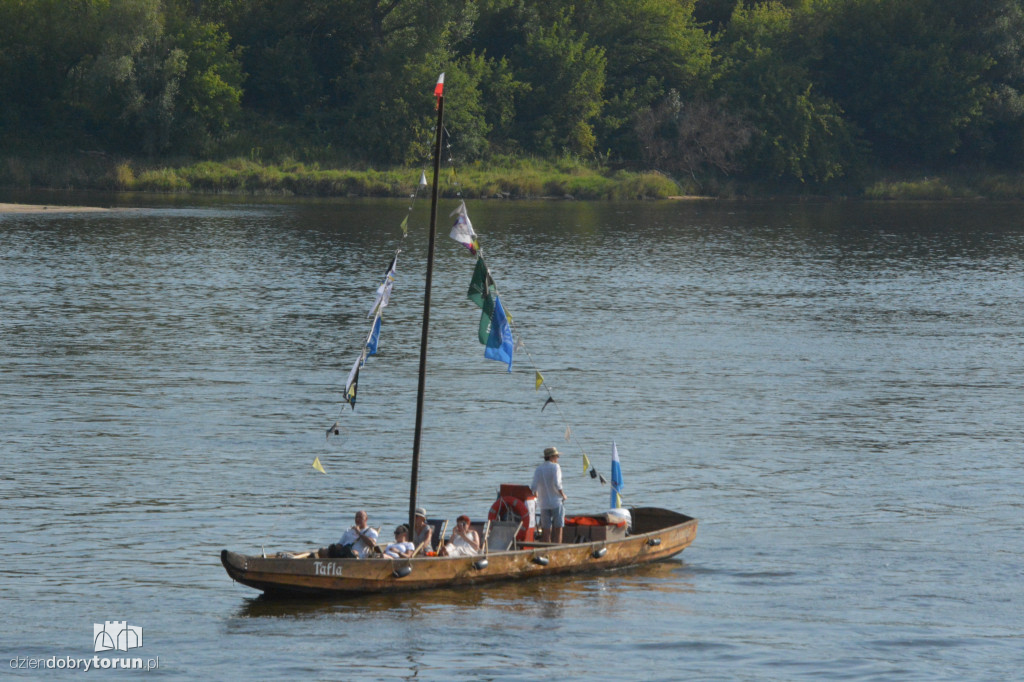 Parada otwierająca Festiwal Wisły w Toruniu