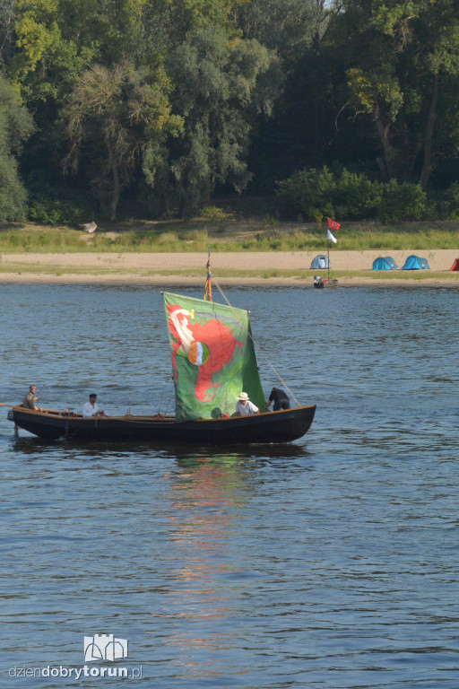 Parada otwierająca Festiwal Wisły w Toruniu